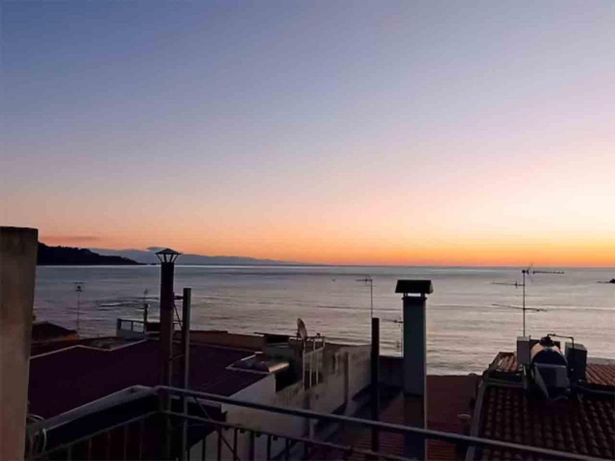 Naxos 101 Apartment A Due Passi Dal Mare Giardini Naxos Εξωτερικό φωτογραφία